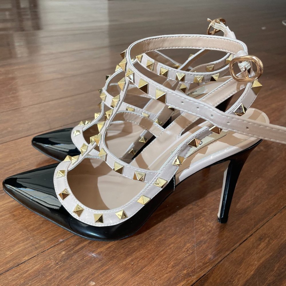 VALENTINO Rockstud Patent Leather Slings - Picture 1 of 5